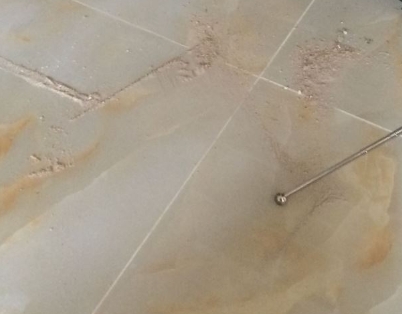 龙亭瓷砖空鼓维修公司分享粘合剂选择不当在瓷砖铺贴过程中可能导致以下问题
